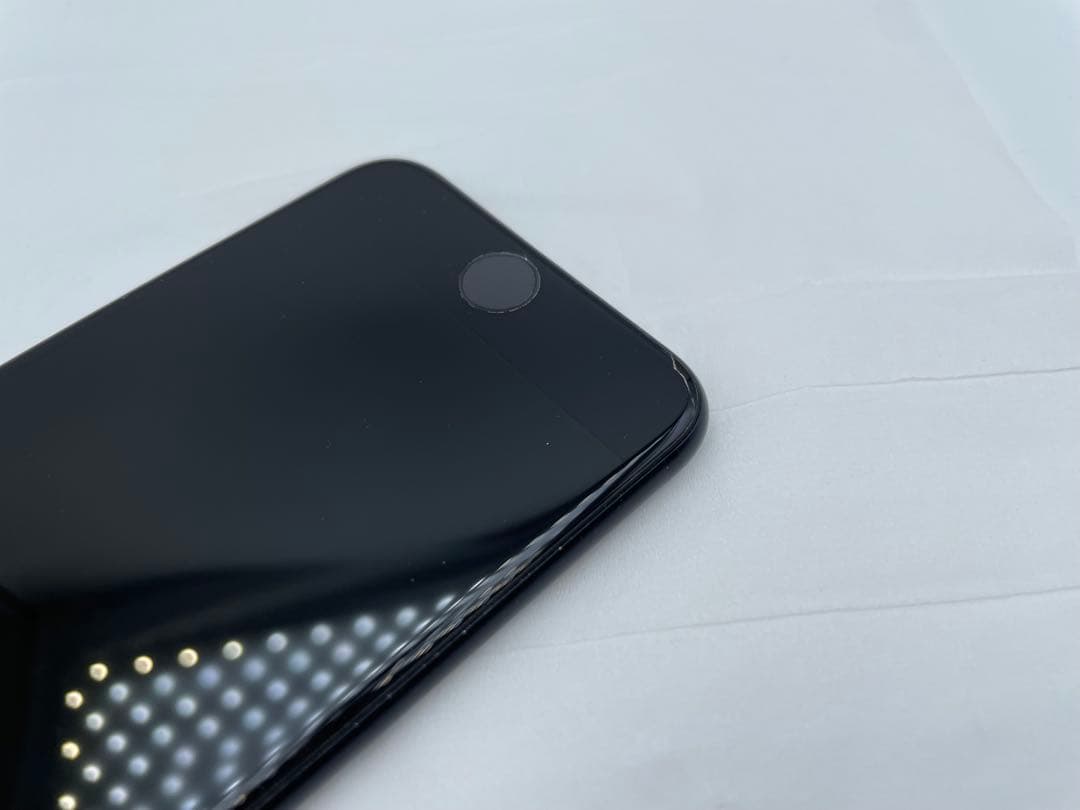 L*y様 iPhone SE (第2世代) ブラック 128GB SIMフリー