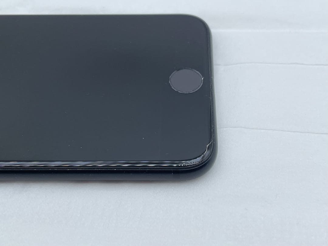 L*y様 iPhone SE (第2世代) ブラック 128GB SIMフリー