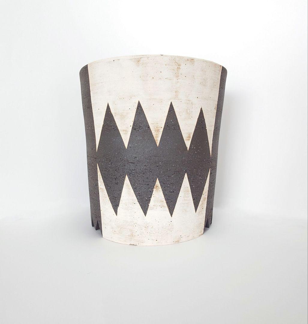 鉢・プランター invisible ink. BITER size M