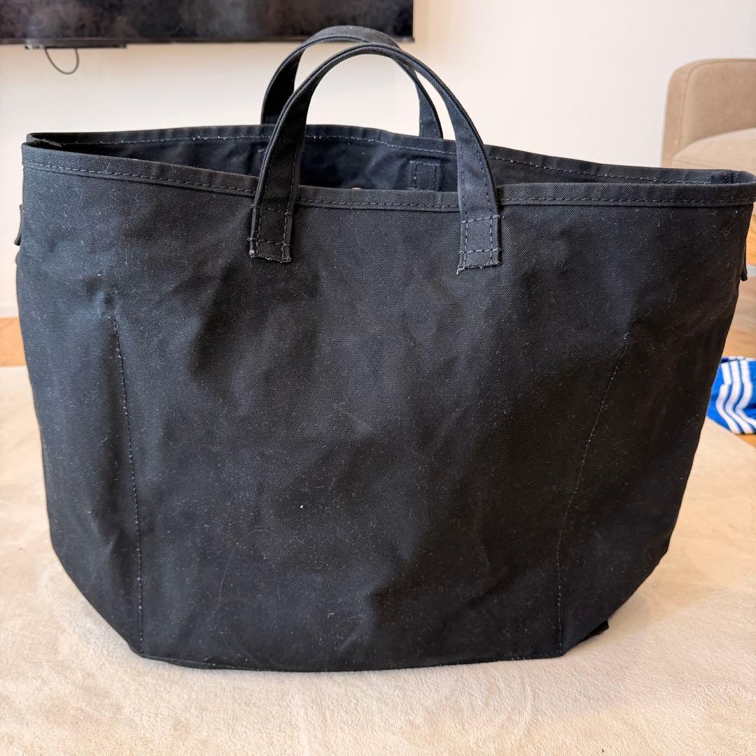 【美品】This is a(n) Base Tote L 黒