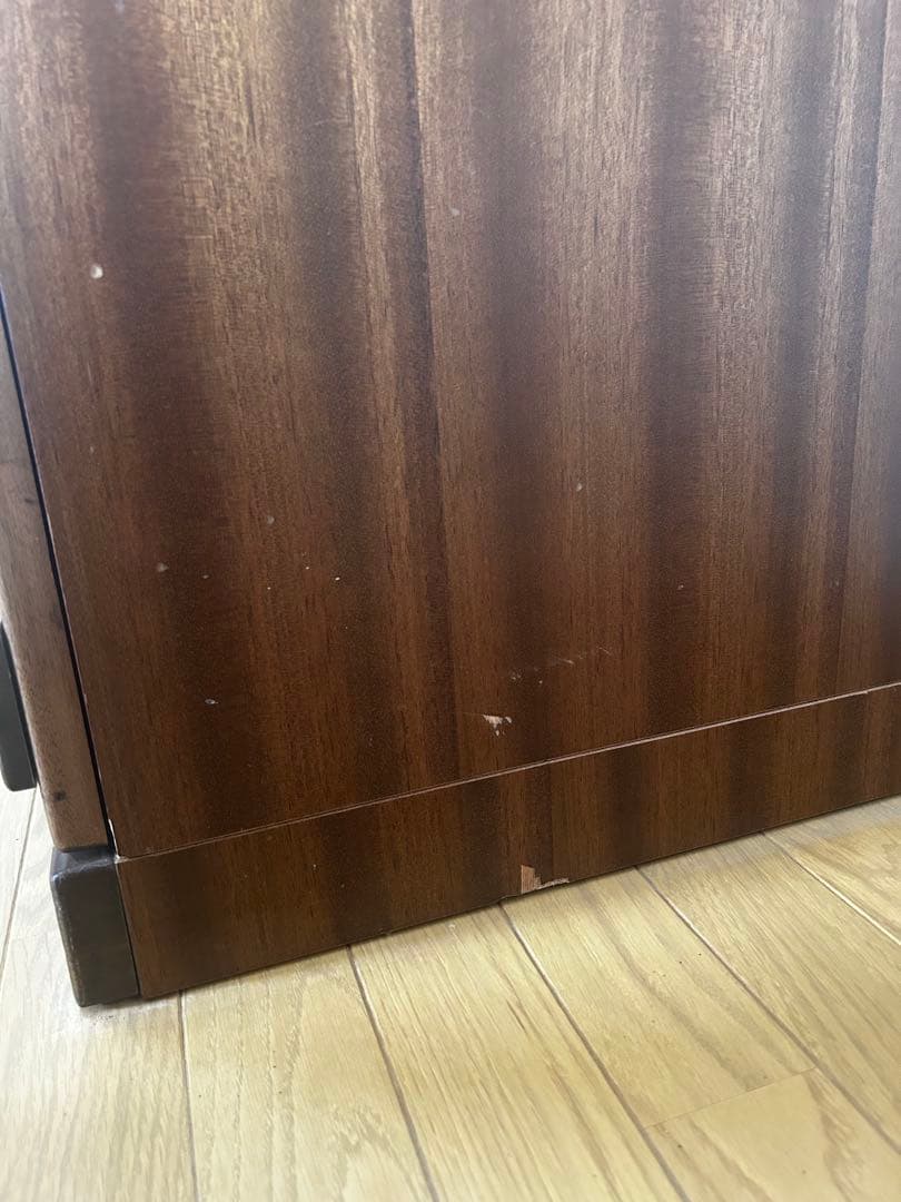 大型スパニッシュ調木製タンス　アンティーク調