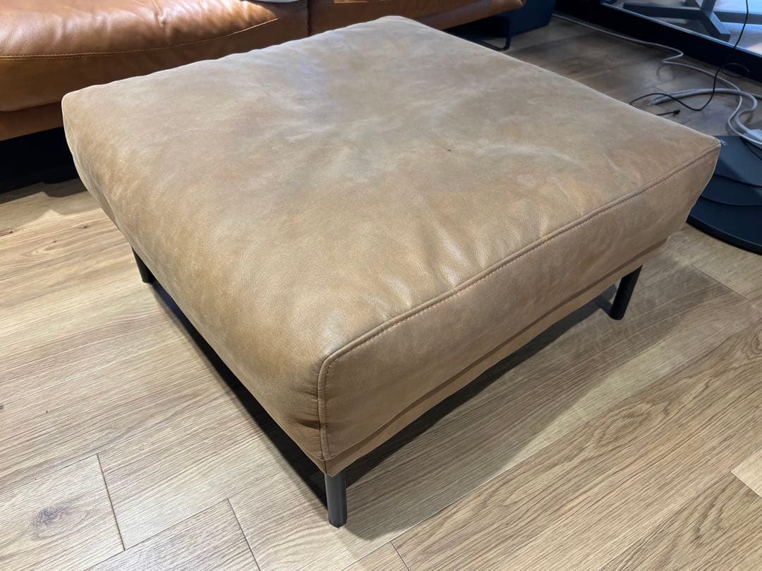 週末限定大幅値下げ中！クラッシュゲート製　ブラウンレザーオットマン