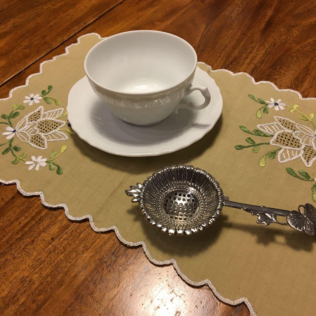 値下げしました!　ランチョンマット 手刺繍 リネン ティーマット