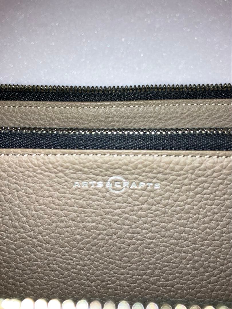 ARTS&CRAFTS ラウンドジップ　長財布