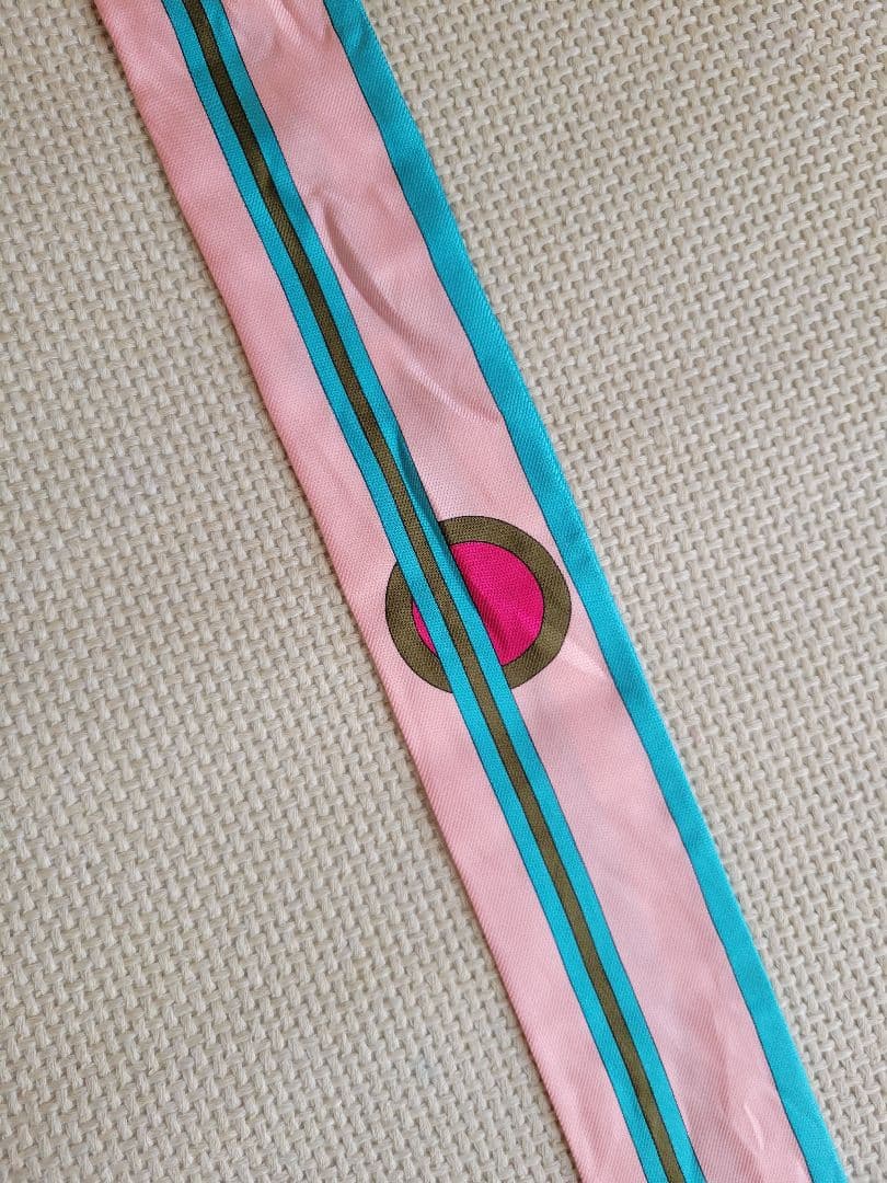 FENDI フェンディ 花柄 ラッピー シルクスカーフ　タイ リボンスカーフ