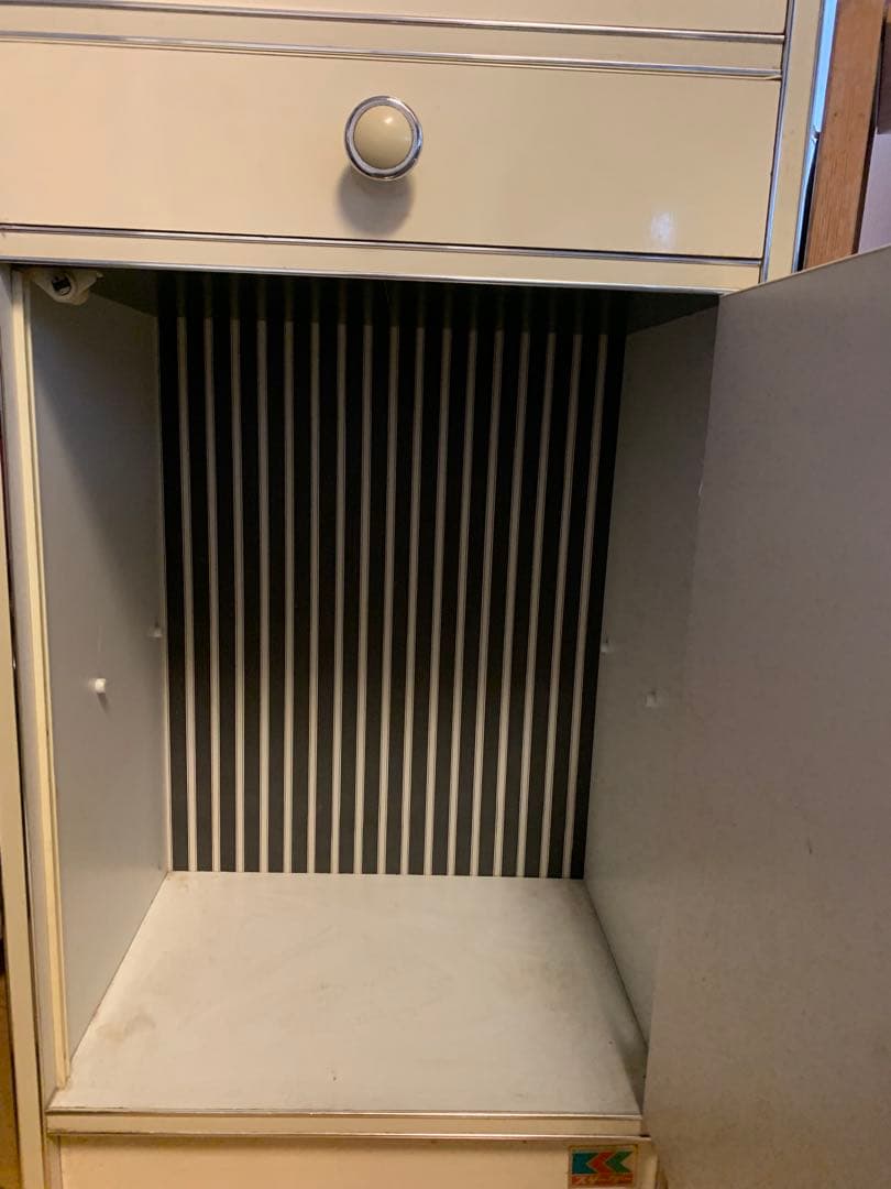 【お引き取り限定・2月中旬まで】昭和レトロ　食器棚