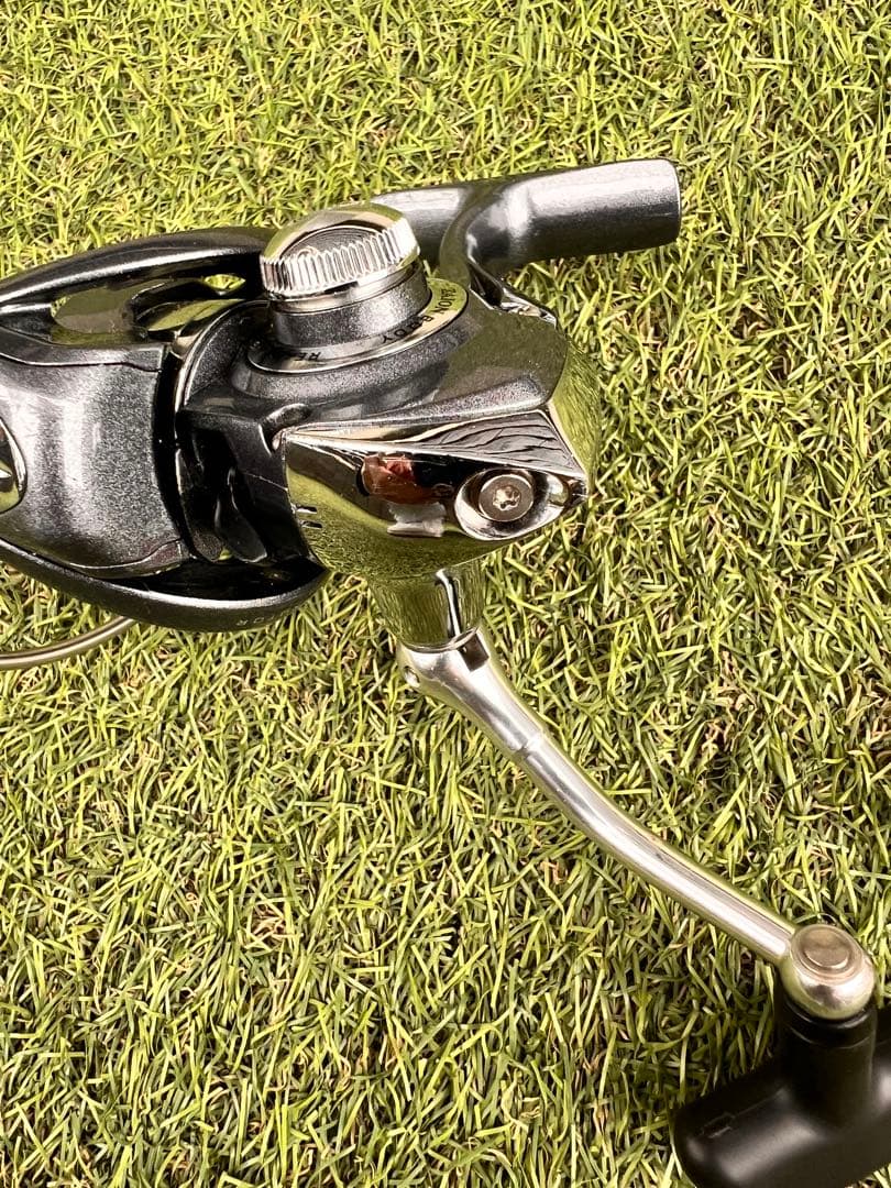 11 FREAMS 2500 レアスプール付き フリームス