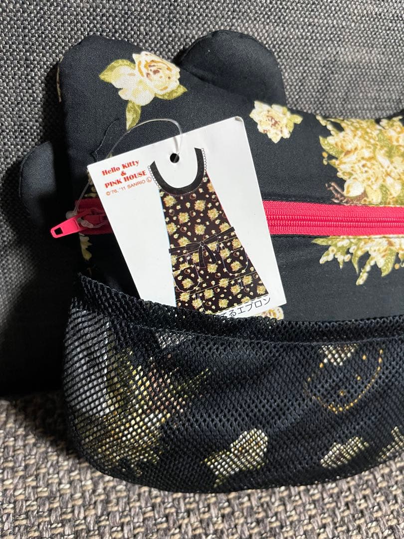 ハローキティ　ピンクハウスエプロンポーチさらに、さらに、お値下げ中です。