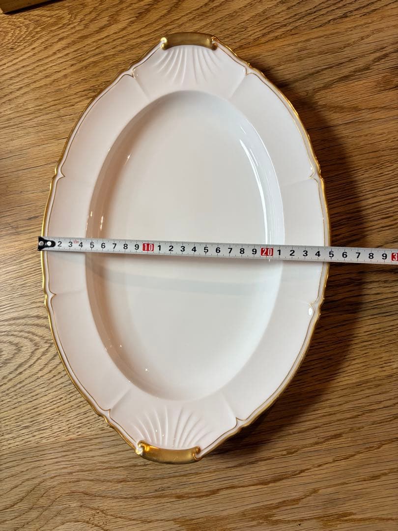 大倉陶園のホワイトマスターピース 20cm x 30cm