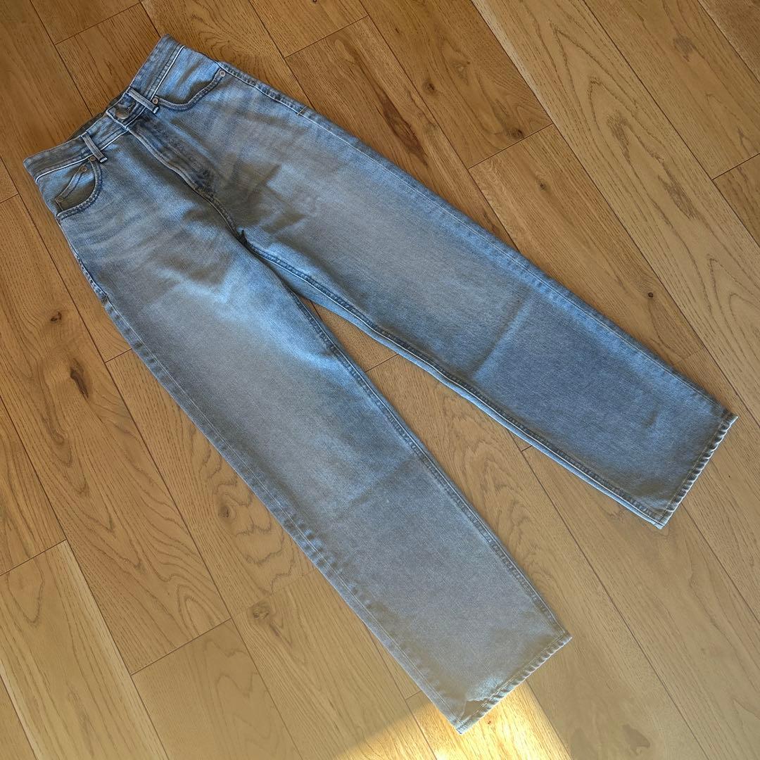 ヤヌーク　YANUK LEA TVS ボーイズストレートデニム　23 美品