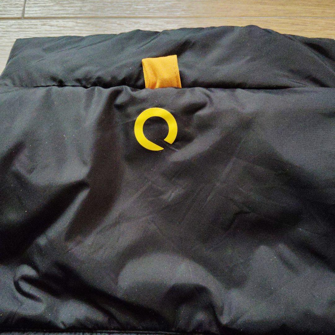 パルカ　（2025年2月5、7日　南極上陸時に着用） &　ボトル