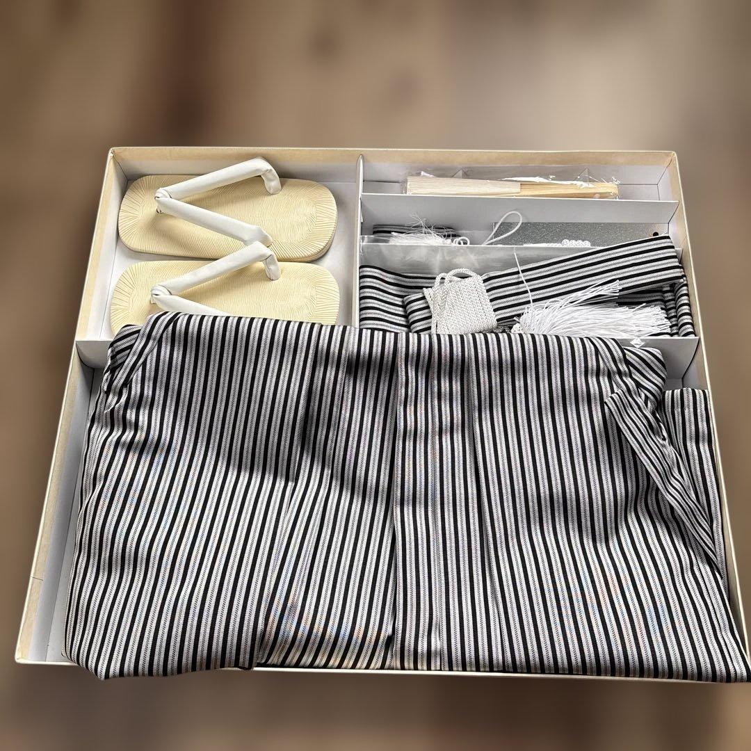 七五三 男の子　袴、小物8点セット ストライプ　5歳用