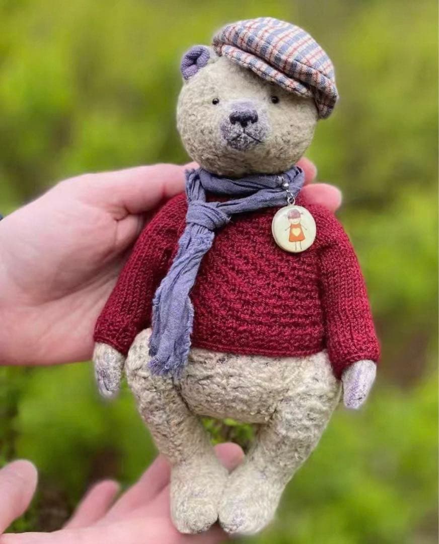 赤いお洋服のくまさん アーティストベア 海外作家様 ハンドメイド テディベア