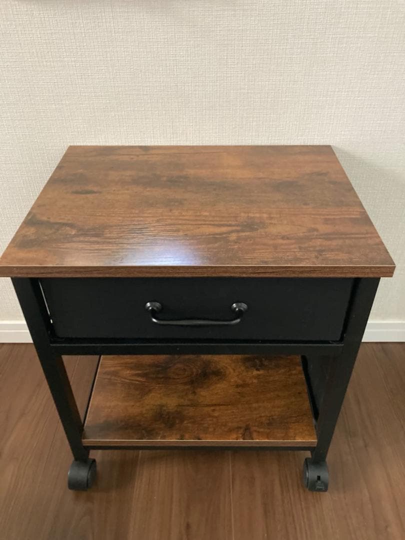 ☆空間効率と機能性2段式布製キャビネット付きサイドテーブル