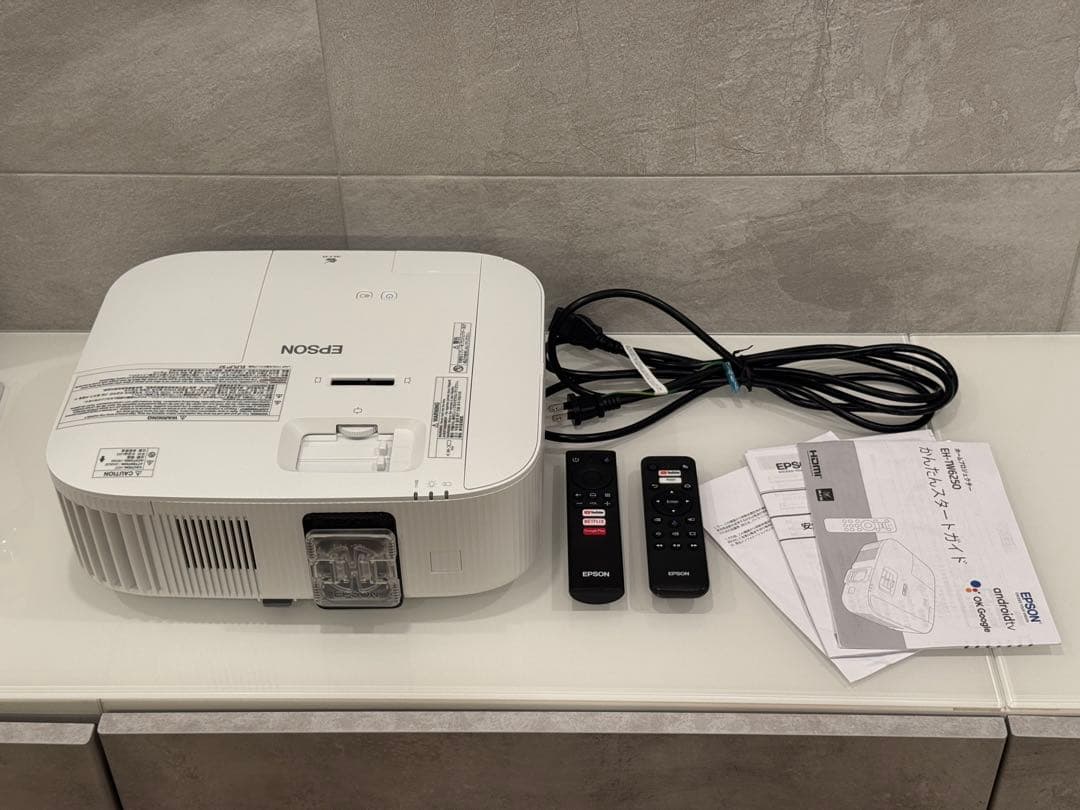 エプソン　プロジェクター　EH-TW6250