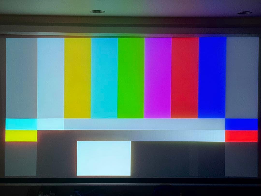 エプソン　プロジェクター　EH-TW6250