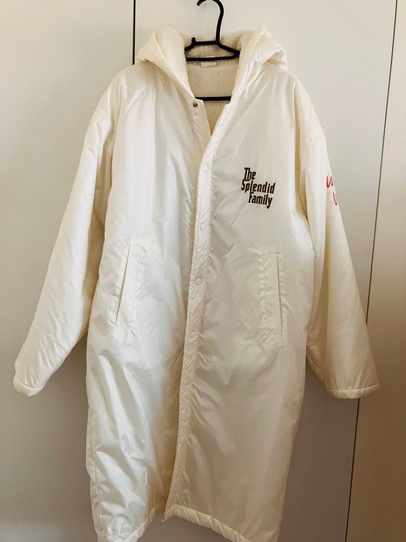 『華麗なる一族』ベンチコート