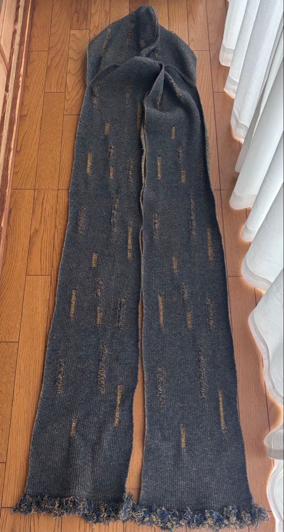 MINUS ( − ) マイナス // フード付きロングマフラー