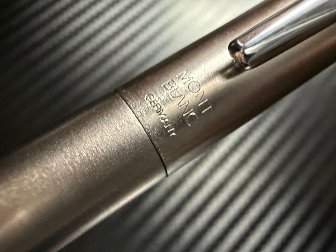 未使用に近い モンブラン ノブレス ステンレス エボナイト芯 EF 極細 万年筆