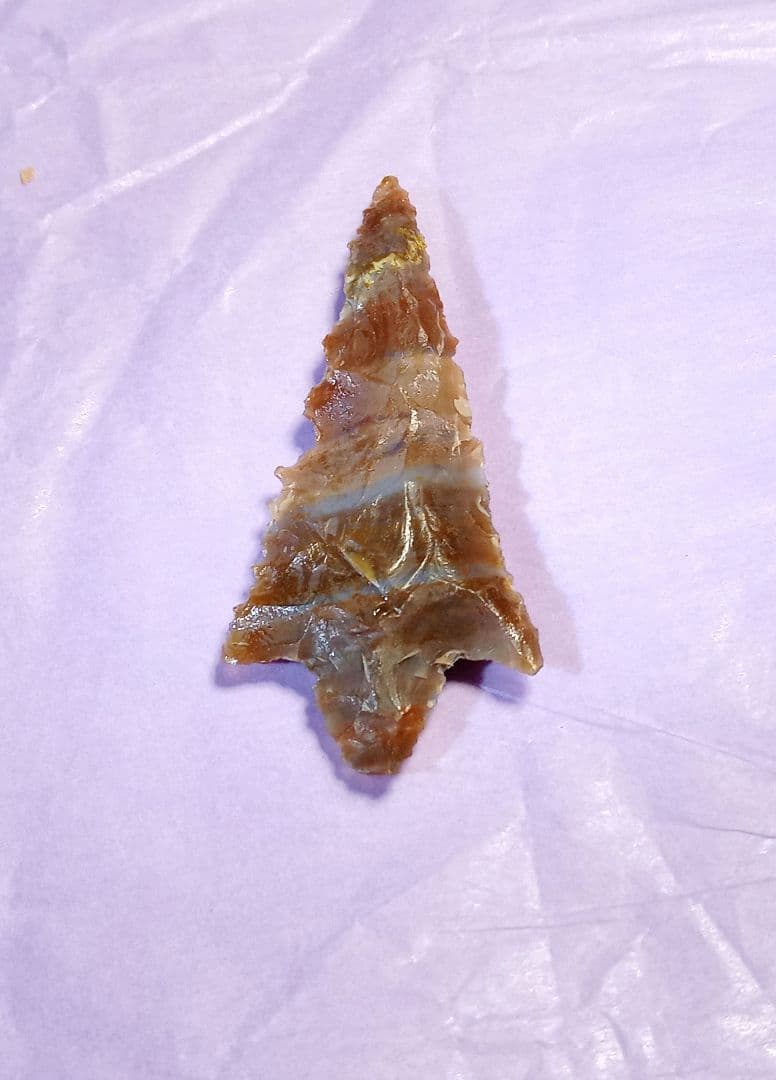 アイヌ仕様。ポイント a 有舌尖頭器 石器 縞瑪瑙 模写