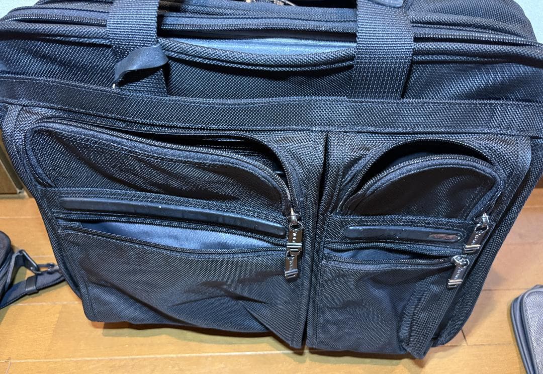 TUMI キャリーケース26104D4,ショルダーバッグ26110DHセット