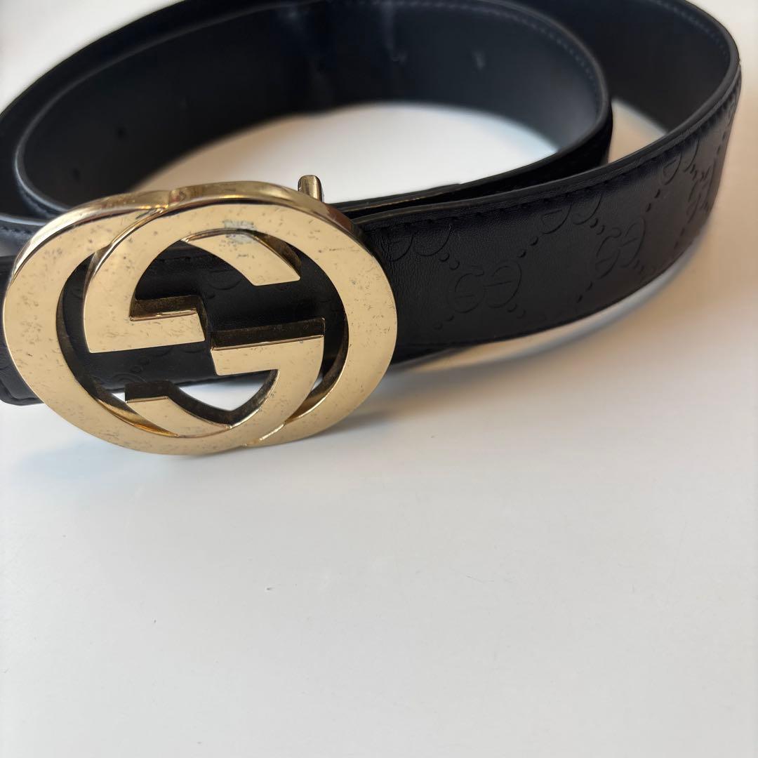 Gucci ブラックレザーベルト GGロゴ