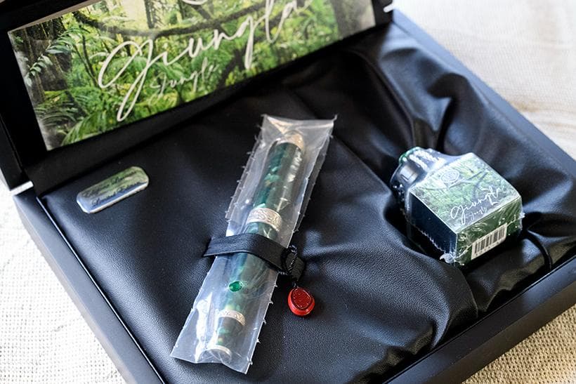 ★ 限定生産品・アウロラ アンビエンテ ジュングラ（細字）