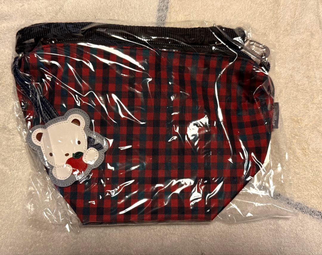 ご決定済未使用　ファミリア　ポシェット　舟形　赤チェック