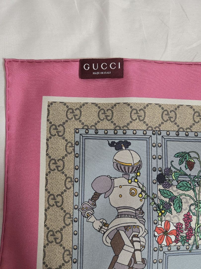 GUCCI グッチ プリント シルクツイル スカーフ ギフトボックス 新品未使用