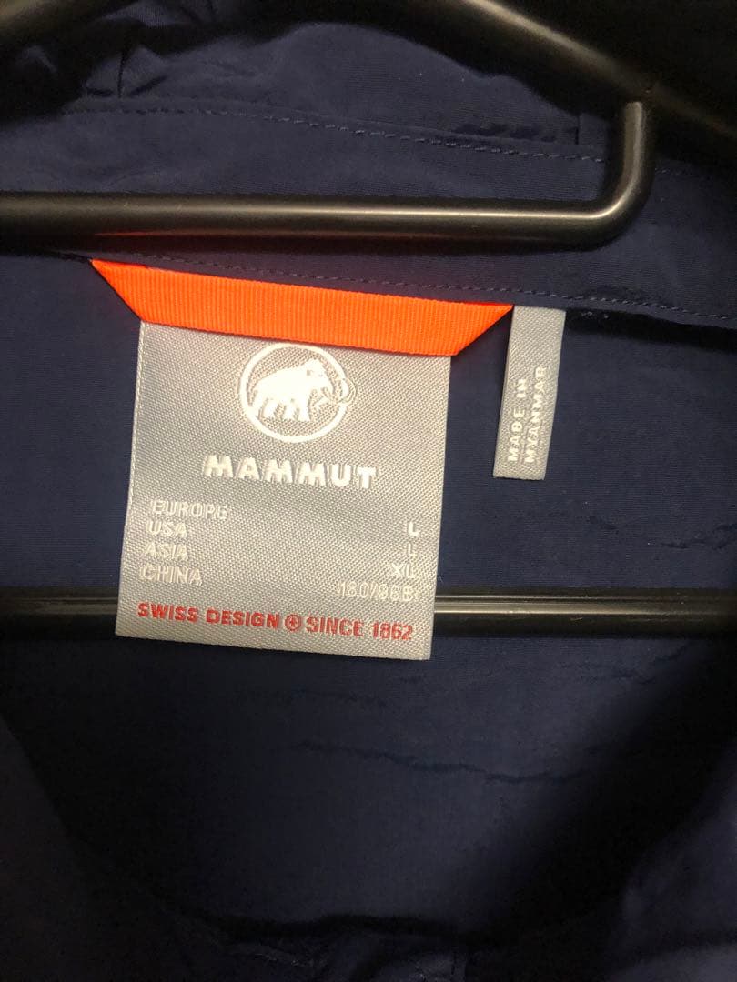マムート　ハイキングWBフーデットジャケット　アジアXLサイズ ネイビー　美品！