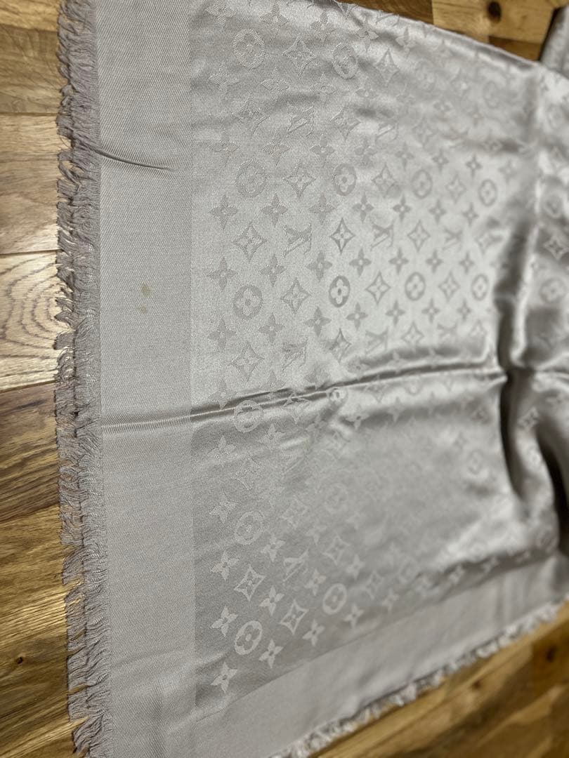 ルイヴィトン　大判ストール