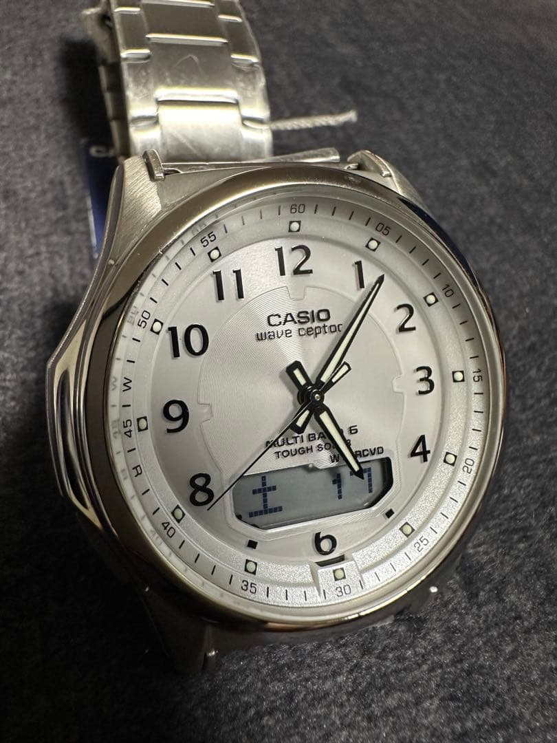 CASIOソーラー電波時計　WAVE CEPTOR ウェーブセプター