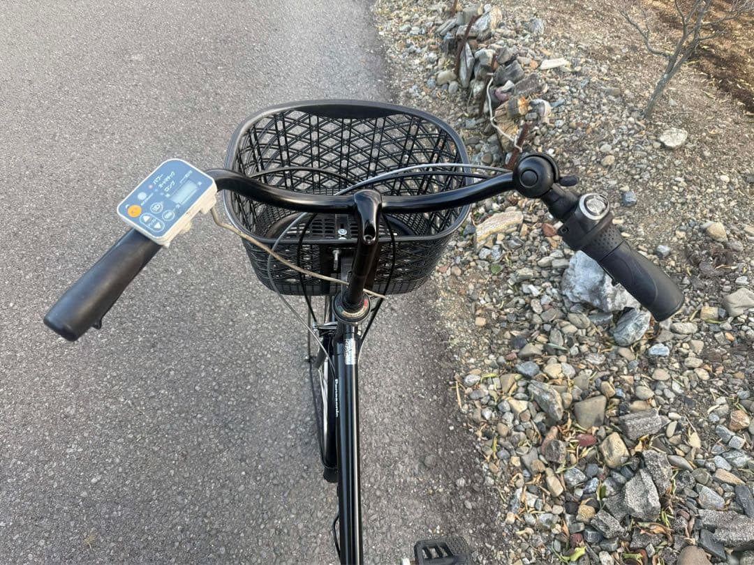 電動アシスト自転車 黒 バスケット付き