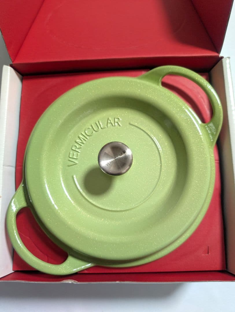 極美品VERMICULAR 両手鍋 OVEN POT ROUND #22グリーン