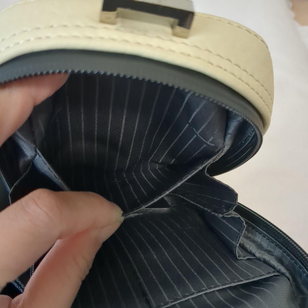 【極美品】ITTI イッチ　メッセンジャーバッグ　ショルダーバッグ　アイボリー