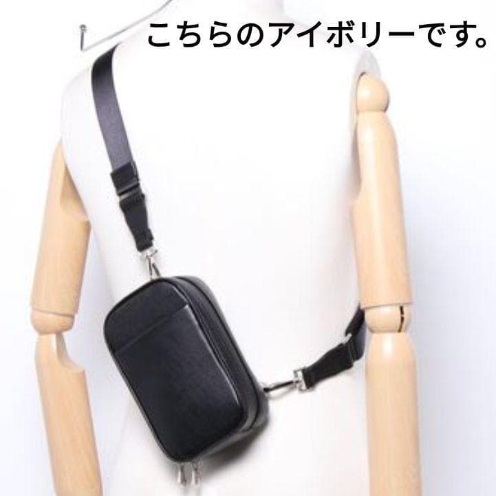 【極美品】ITTI イッチ　メッセンジャーバッグ　ショルダーバッグ　アイボリー