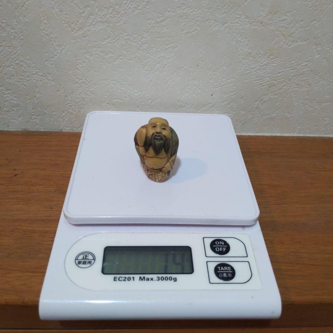 時代提物 縁起物彩色根付 天然素材 在銘【唐仙人】高さ約4.1cm 重さ約14ｇ