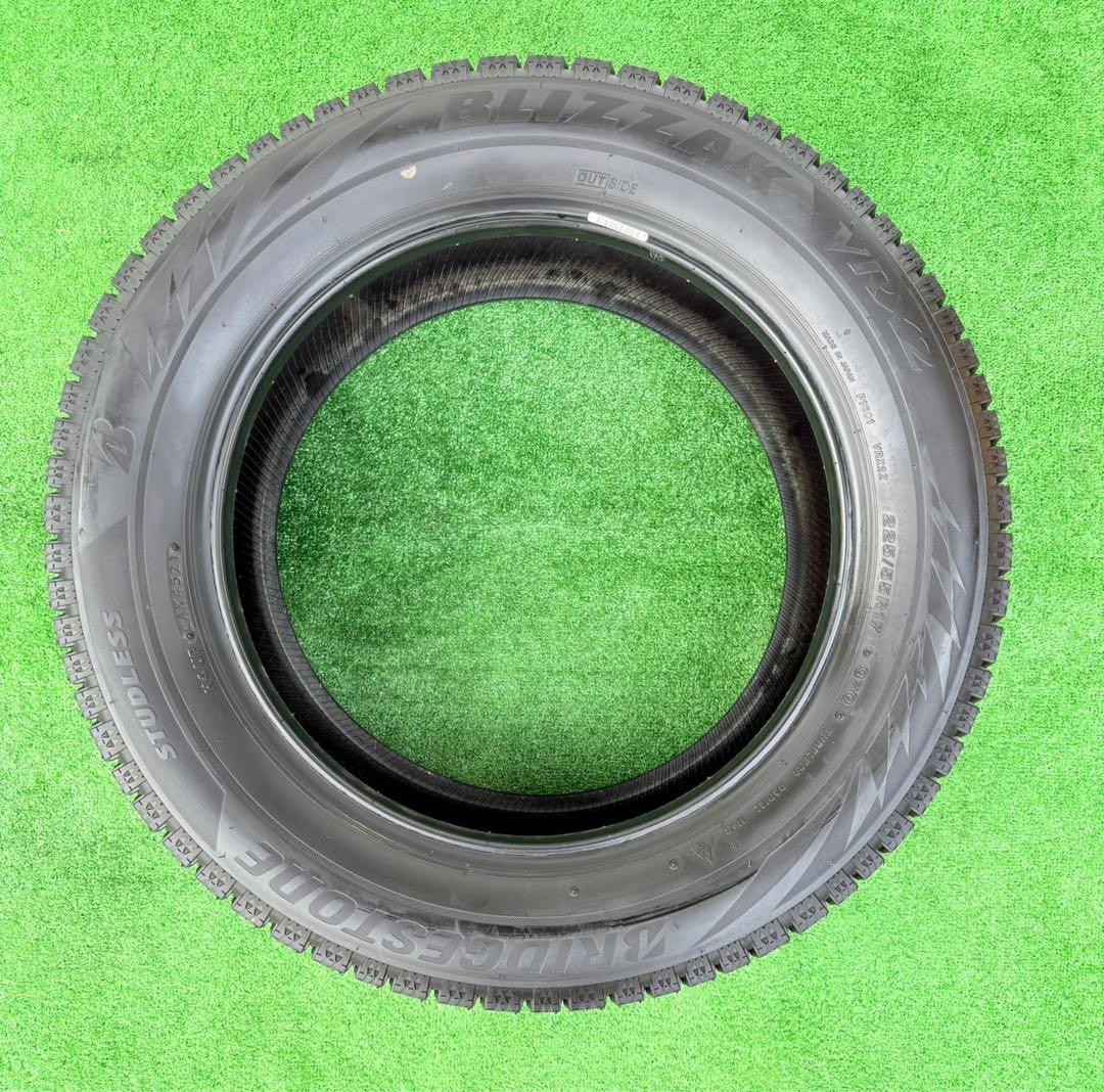 イボ付き．ブリヂストン ブリザック vrx2．225/55R17．21年製．4本