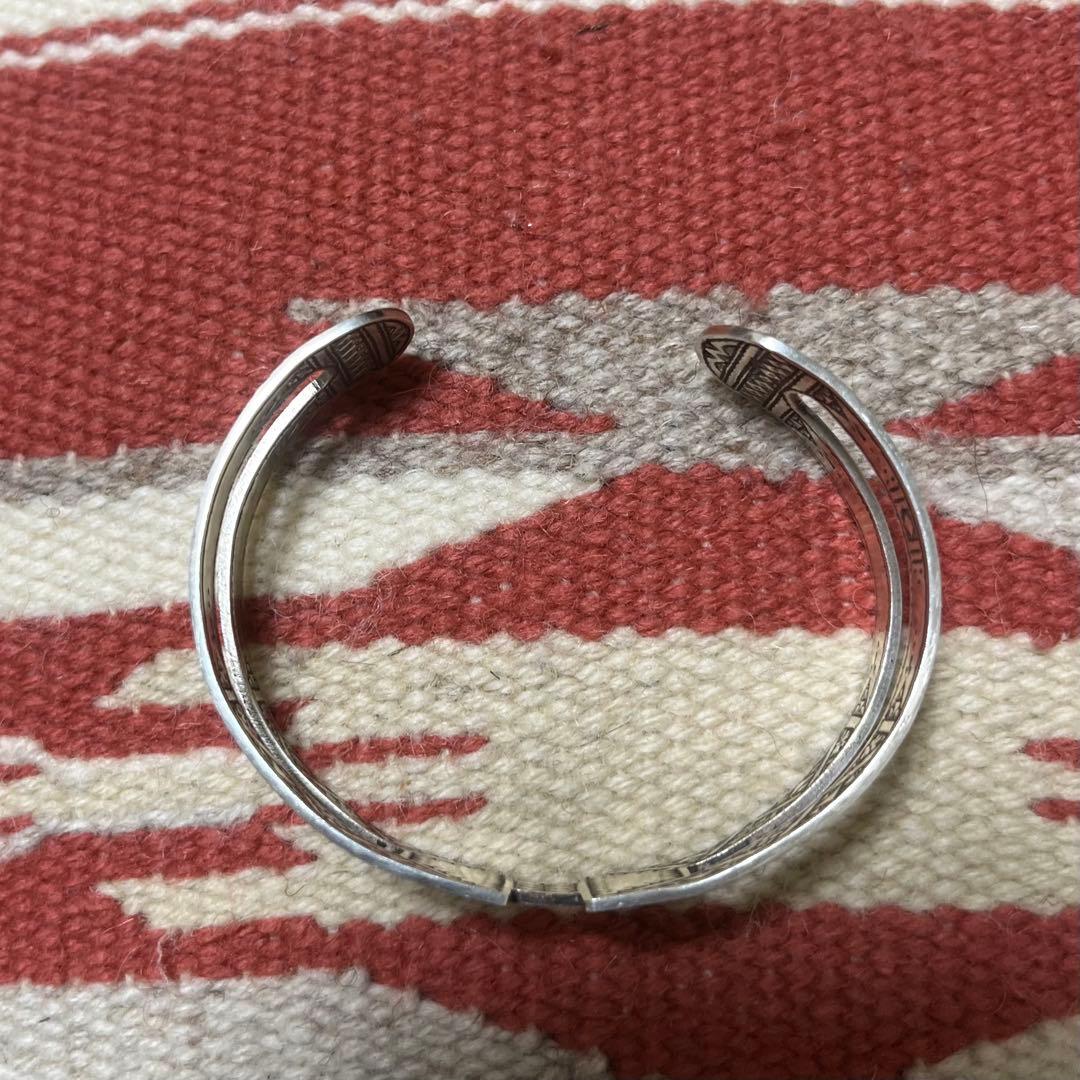 トゥアレグ　シルバー バングル