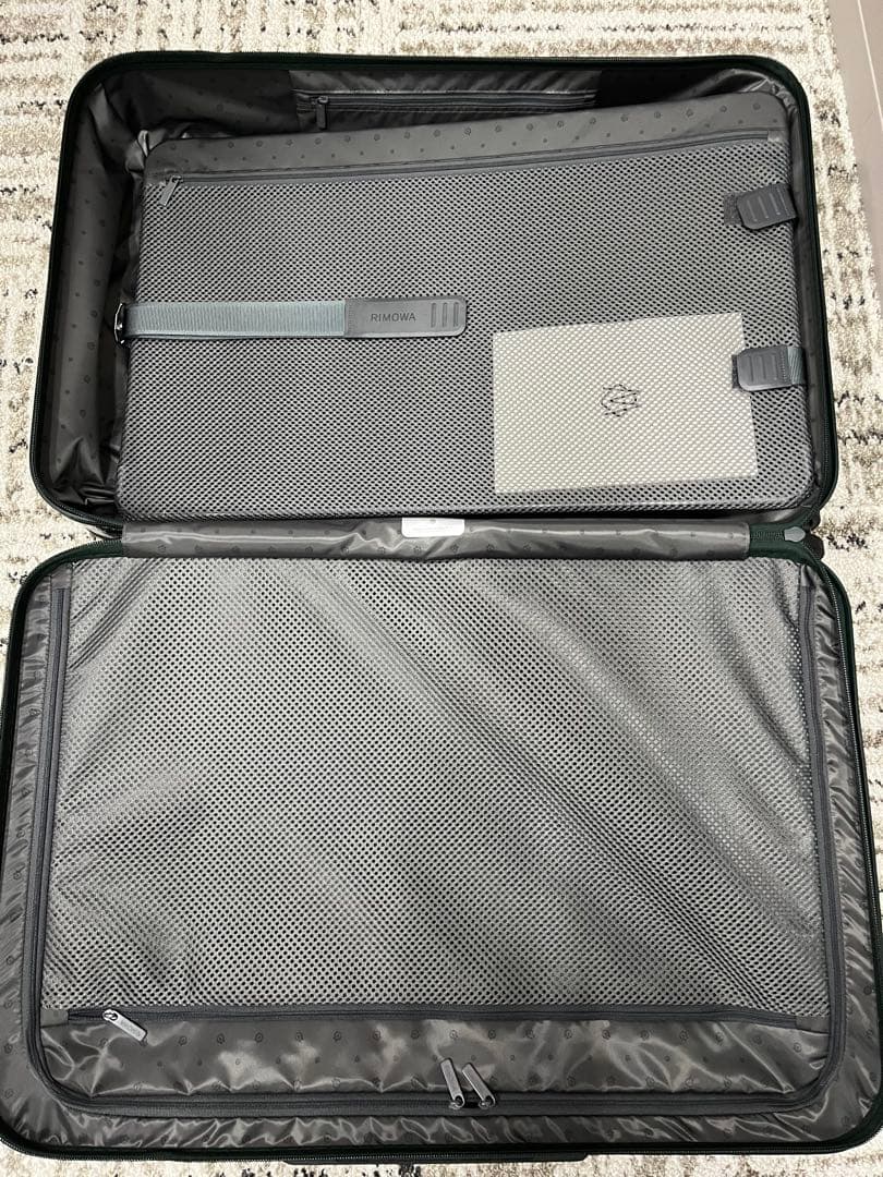 【新品未使用】RIMOWA Essential チェックイン M