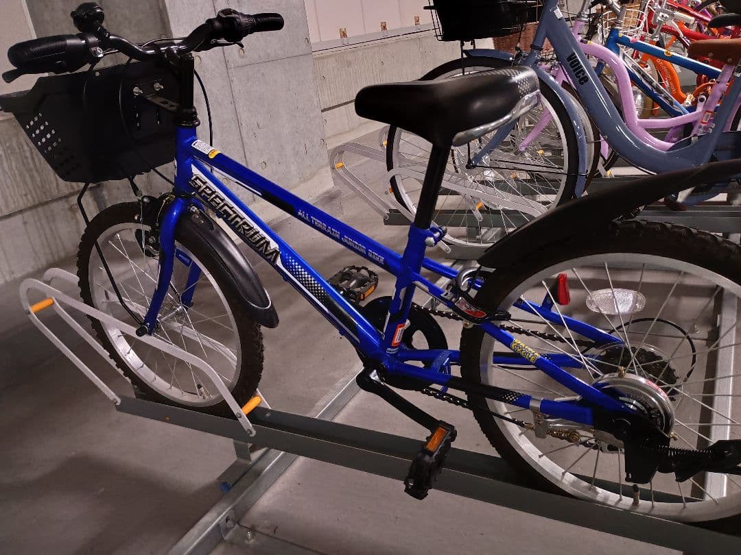 小学生　自転車　20サイズ　青色　マウンテンバイク　ギア付き　対面取引