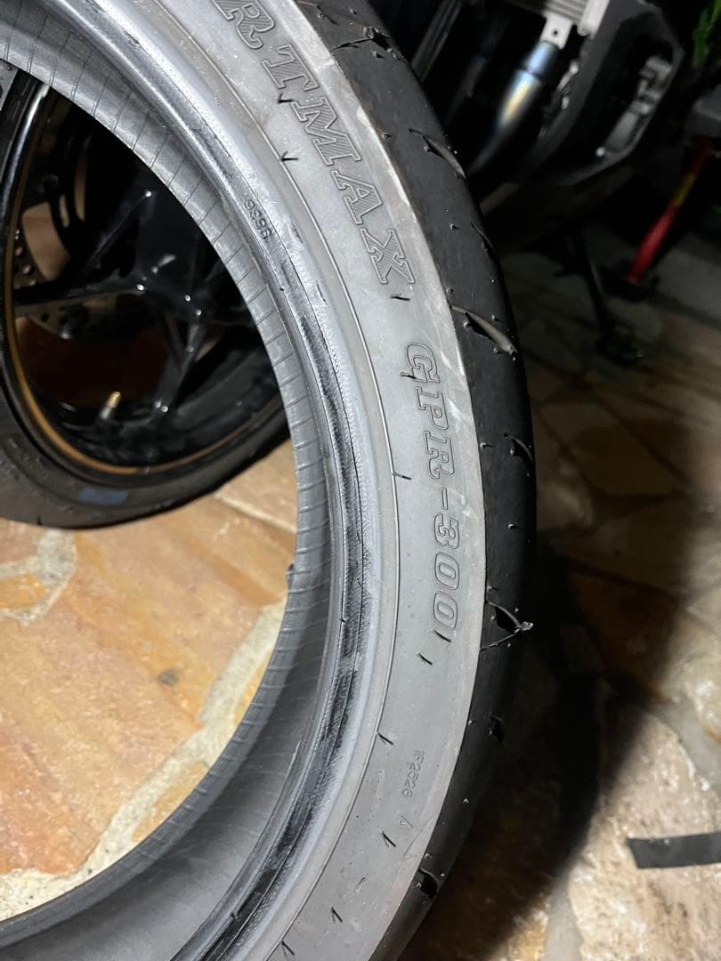 【25年製！】ダンロップ GPR300 150/60R17