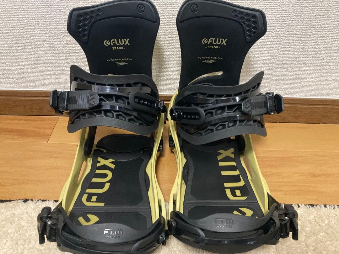 FLUX DS スノーボード ビンディング Mサイズ（フラックス　ディーエス）