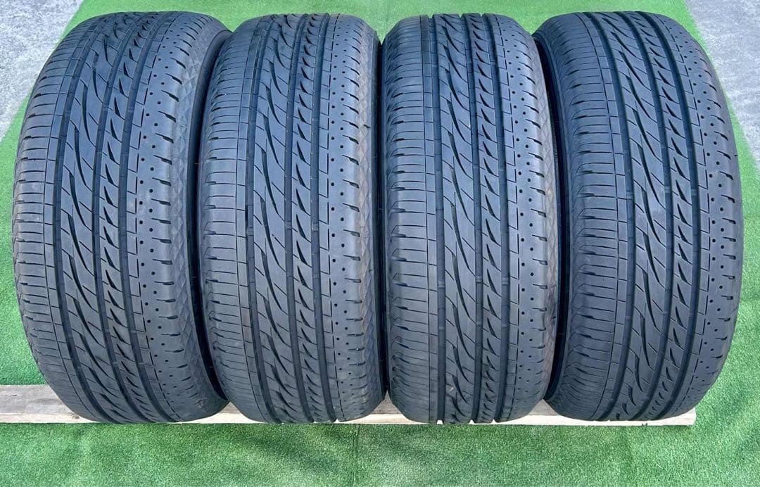 215/55 R17 BRIDGESTONE REGNOラジアルタイヤ2024年