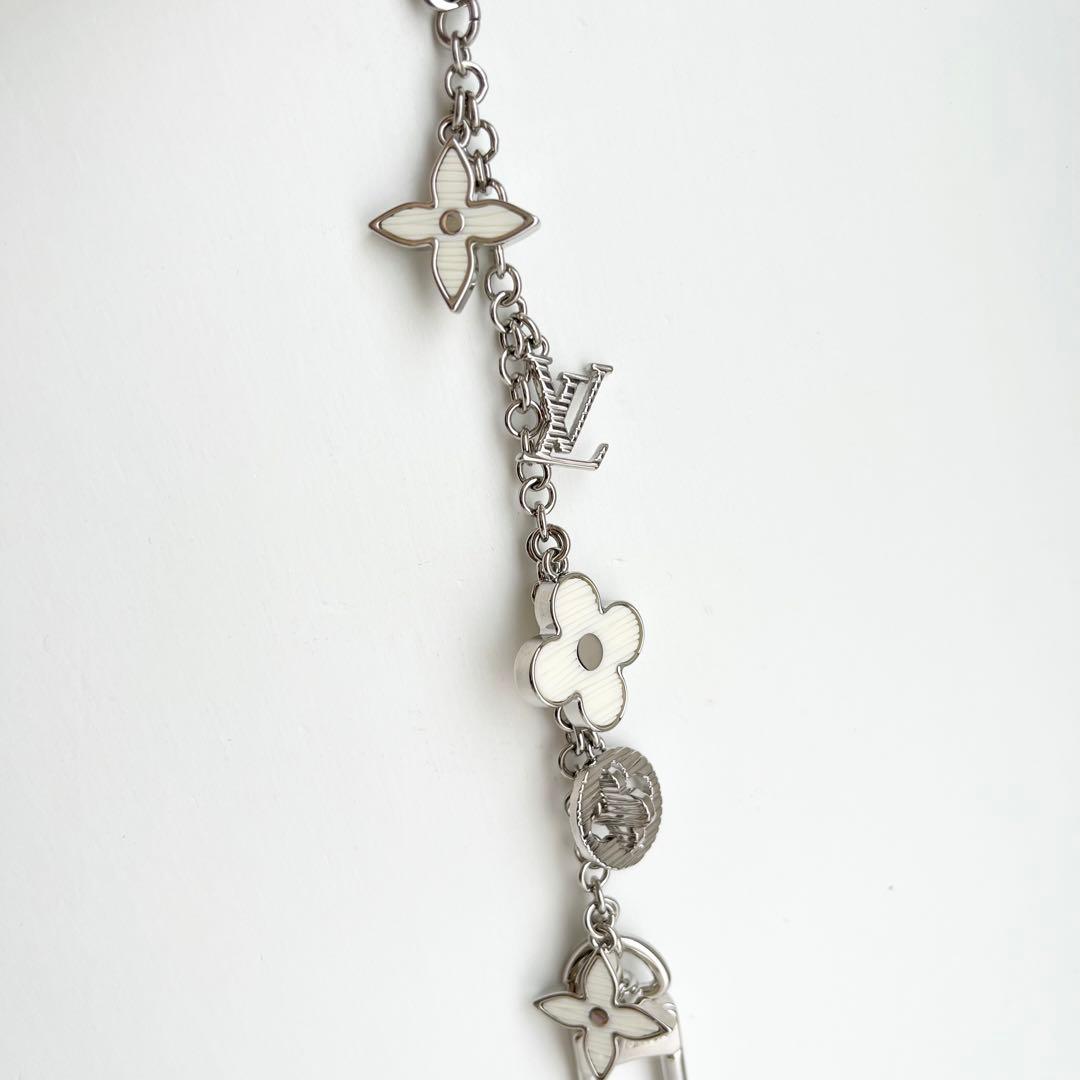 ルイヴィトン エピ チャーム ビジューサック シェンヌ フルール ドゥ 新品