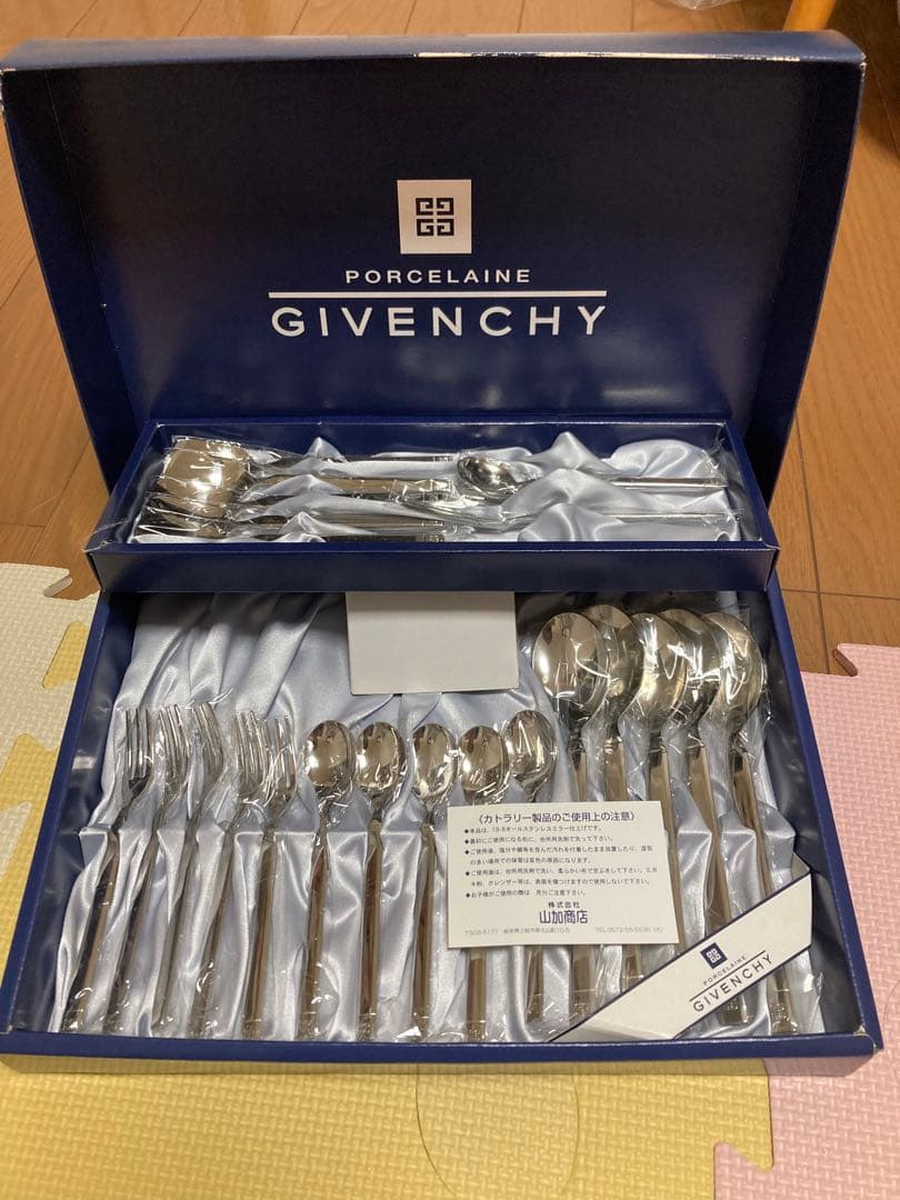 GIVENCHY カトラリーセット　新品未使用5客