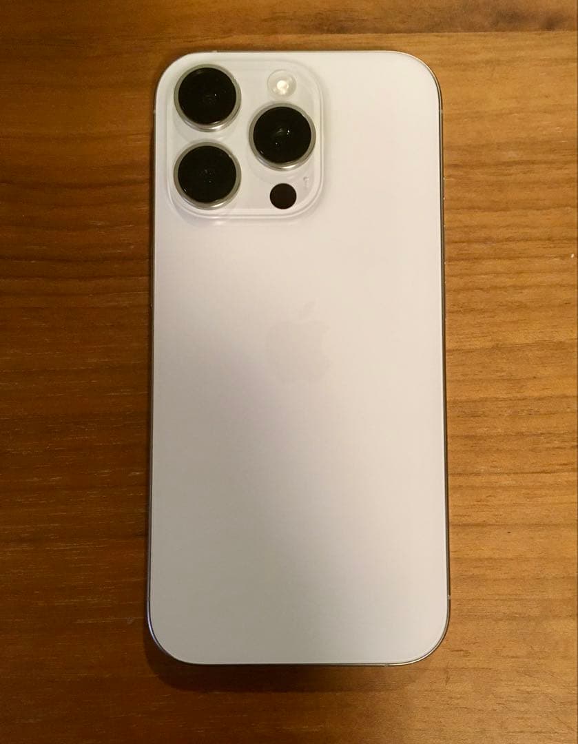 【極美品】iPhone 16 Pro 128GB ホワイトチタニウムSIMフリー