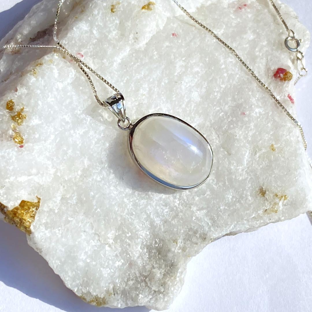 ★最終4000円引き！★【青い月マジック】ブルームーンストーン ペンダントトップ