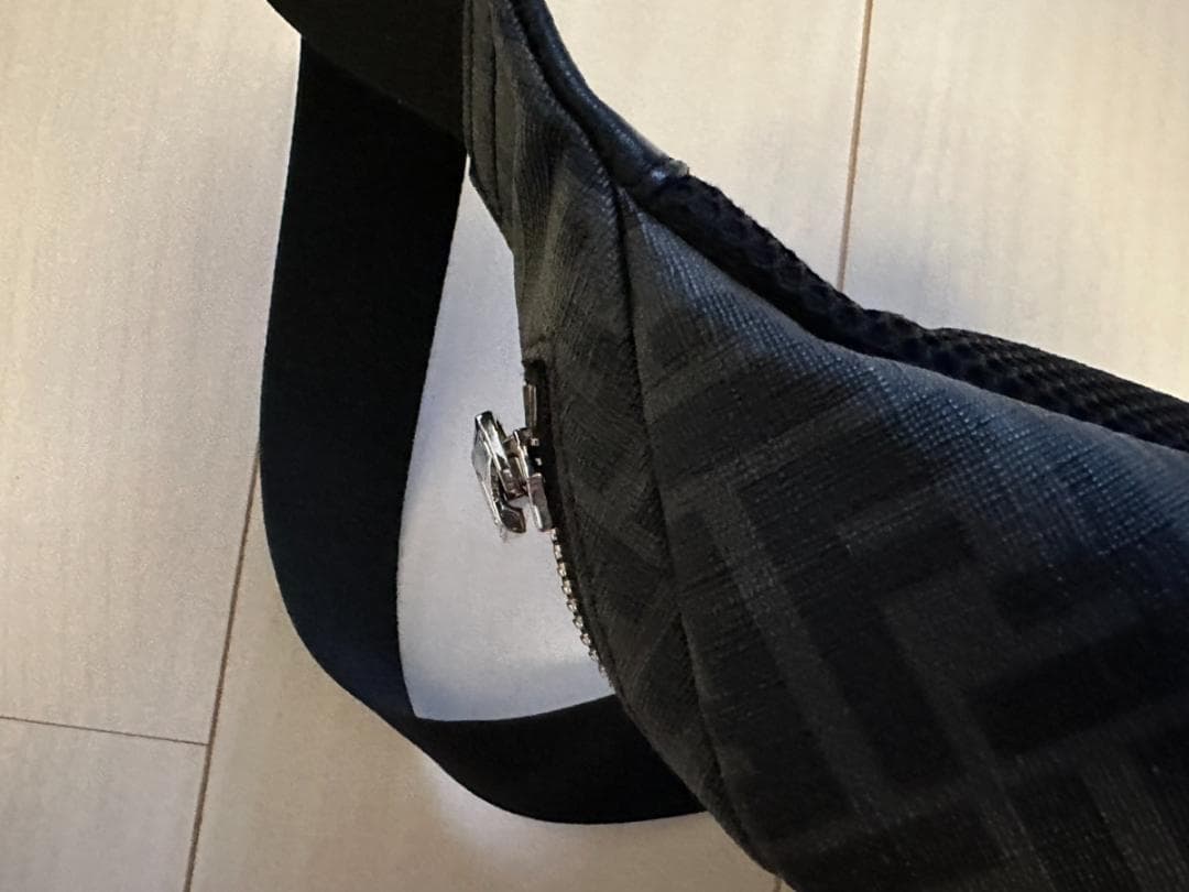 【訳アリ特価】FENDI フェンディ ボディバッグ メンズ