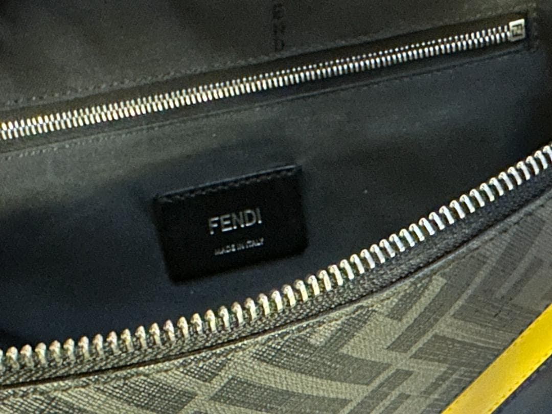 【訳アリ特価】FENDI フェンディ ボディバッグ メンズ